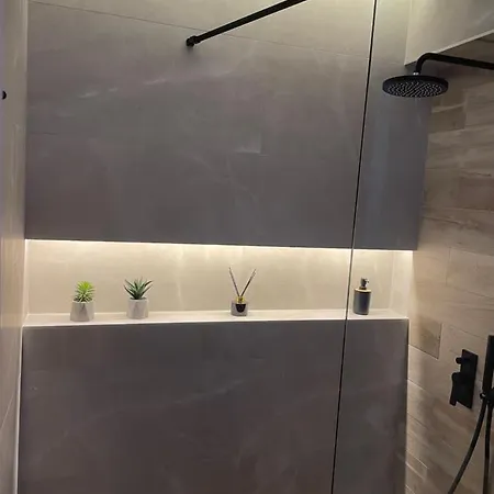 Jacuzzi Ladadika * Θεσσαλονίκη