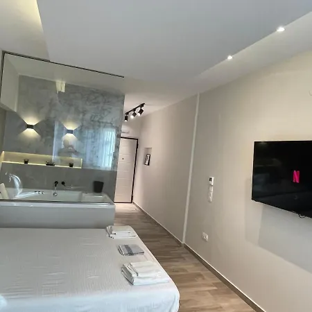 דירה Jacuzzi Ladadika סלוניקי