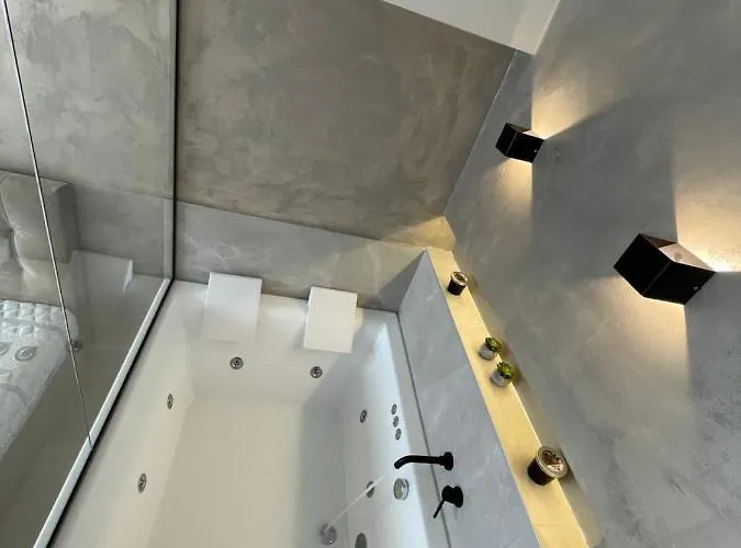 Apartment Jacuzzi Ladadika Thessaloniki