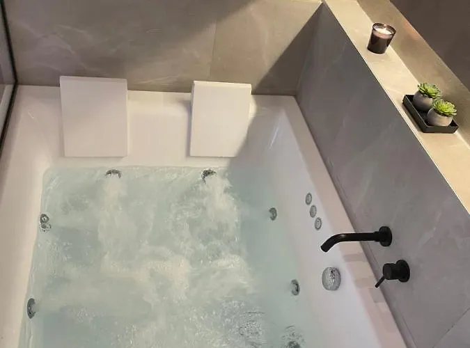 Jacuzzi Ladadika Thessaloniki