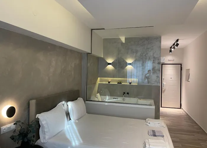 Jacuzzi Ladadika Apartment *