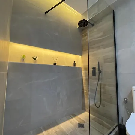 Апартаменты Jacuzzi Ladadika