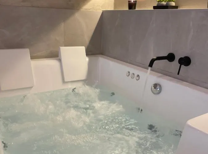 公寓 Jacuzzi Ladadika